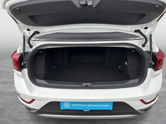 Volkswagen T-Roc view 18