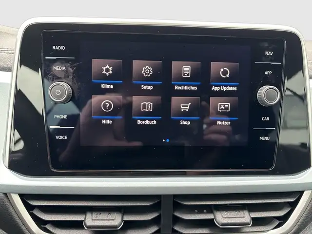 Volkswagen T-Roc view 14