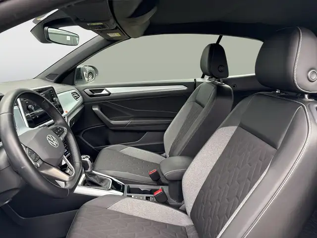 Volkswagen T-Roc view 8