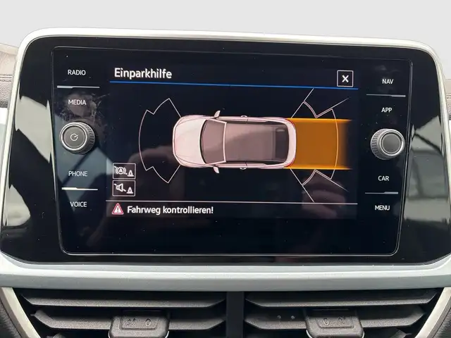 Volkswagen T-Roc view 12