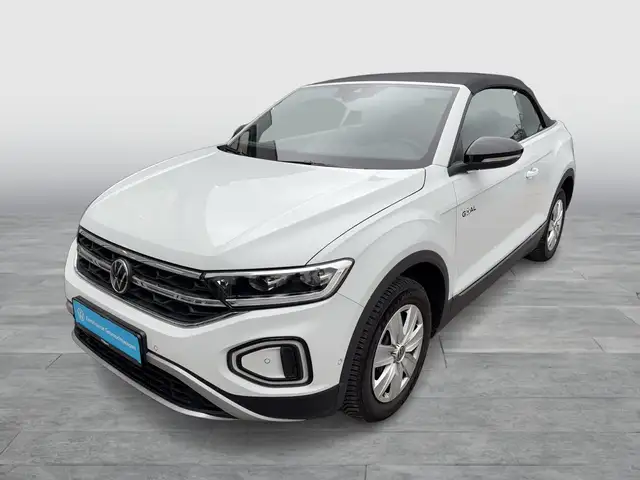 Volkswagen T-Roc view 3