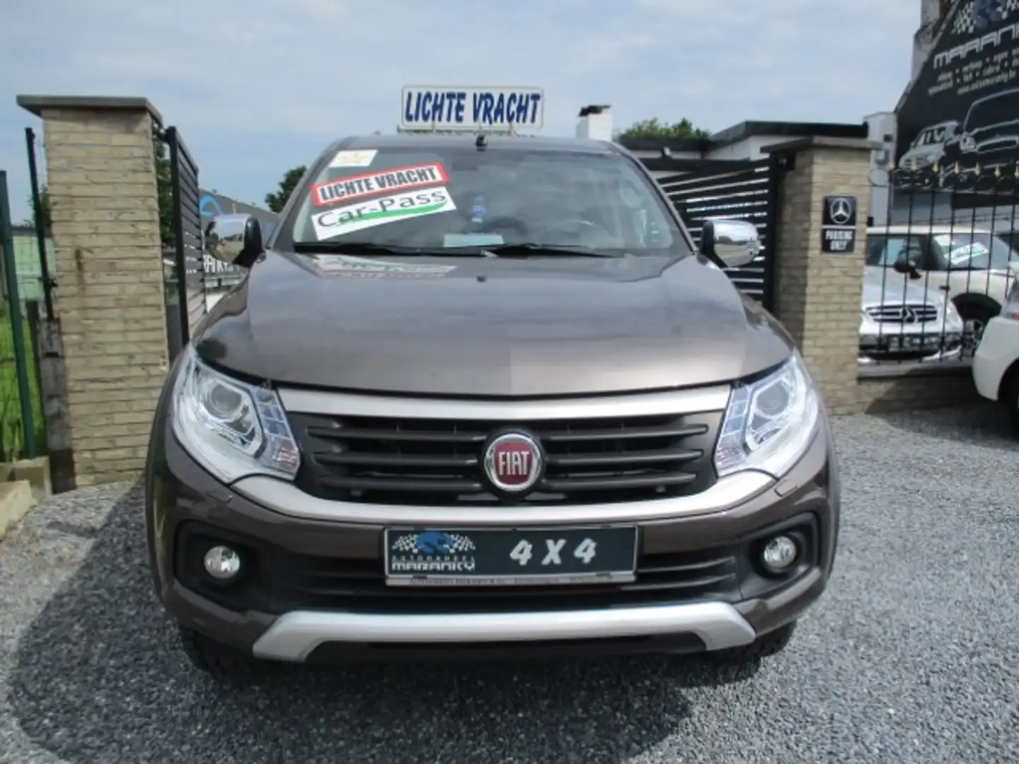 Fiat Fullback 2.4 D 181PK 4X4 FULL OPTION LEDER LV5PL VERKOCHT Braun - 2