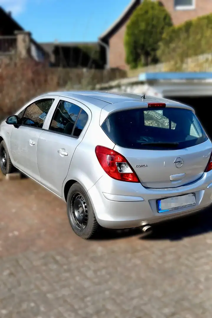 Opel Corsa 1.2 Satellite /TÜV 03/2026 Silber - 1