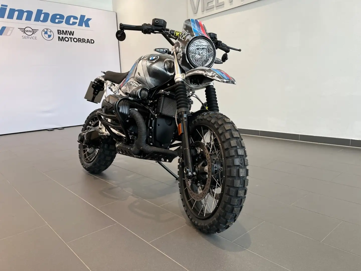 BMW R nineT Urban G/S - M Dakar Edition Handbemalt - 2