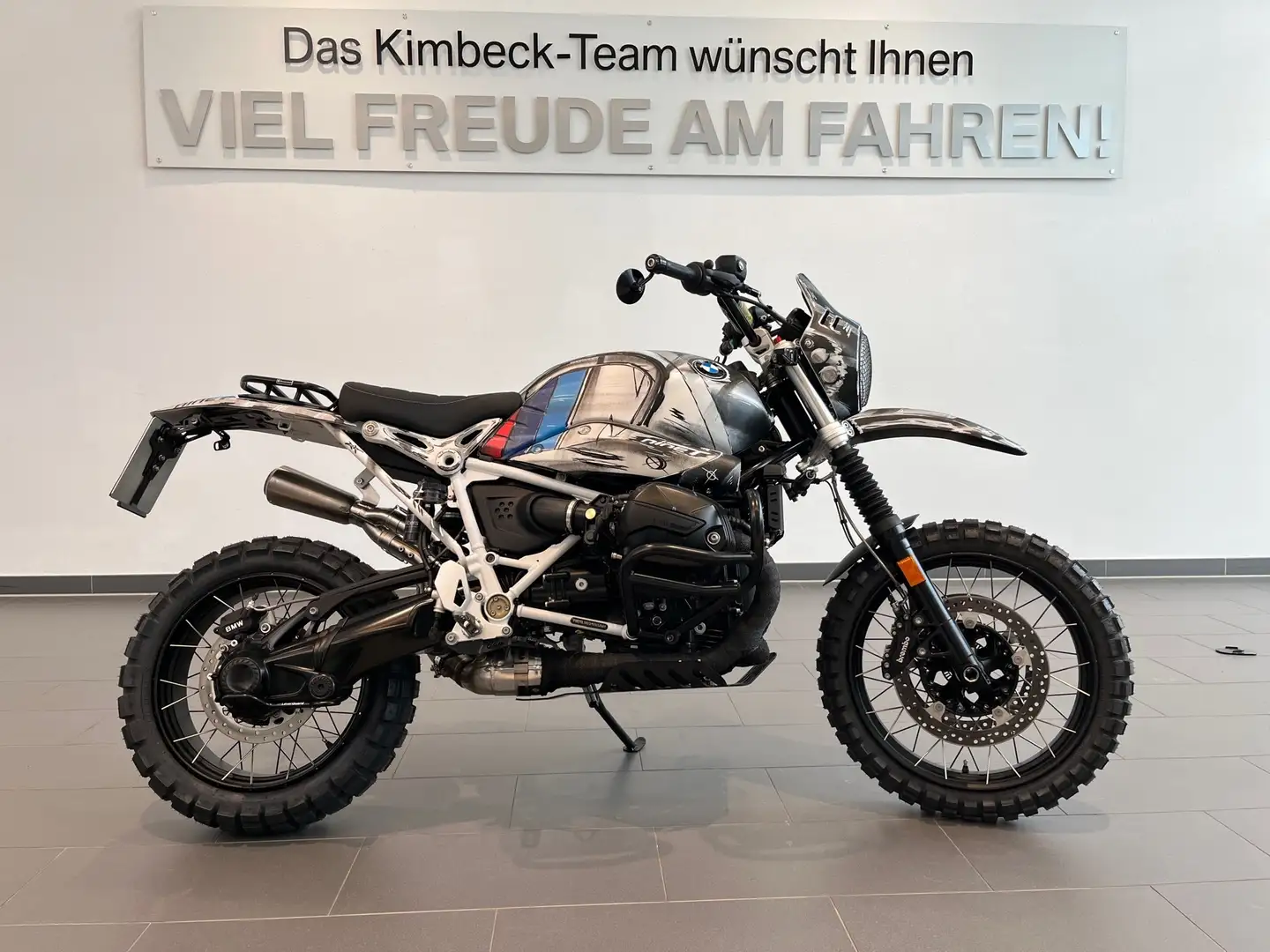 BMW R nineT Urban G/S - M Dakar Edition Handbemalt - 1