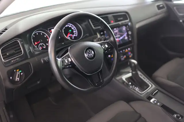 Volkswagen Golf view 10