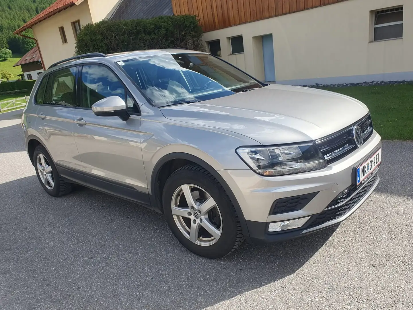 Volkswagen Tiguan Tiguan 2,0 TDI SCR Beige - 2
