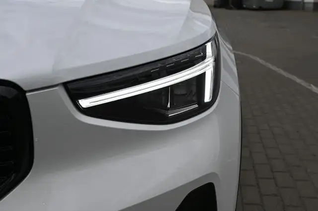 Volvo XC40 view 9