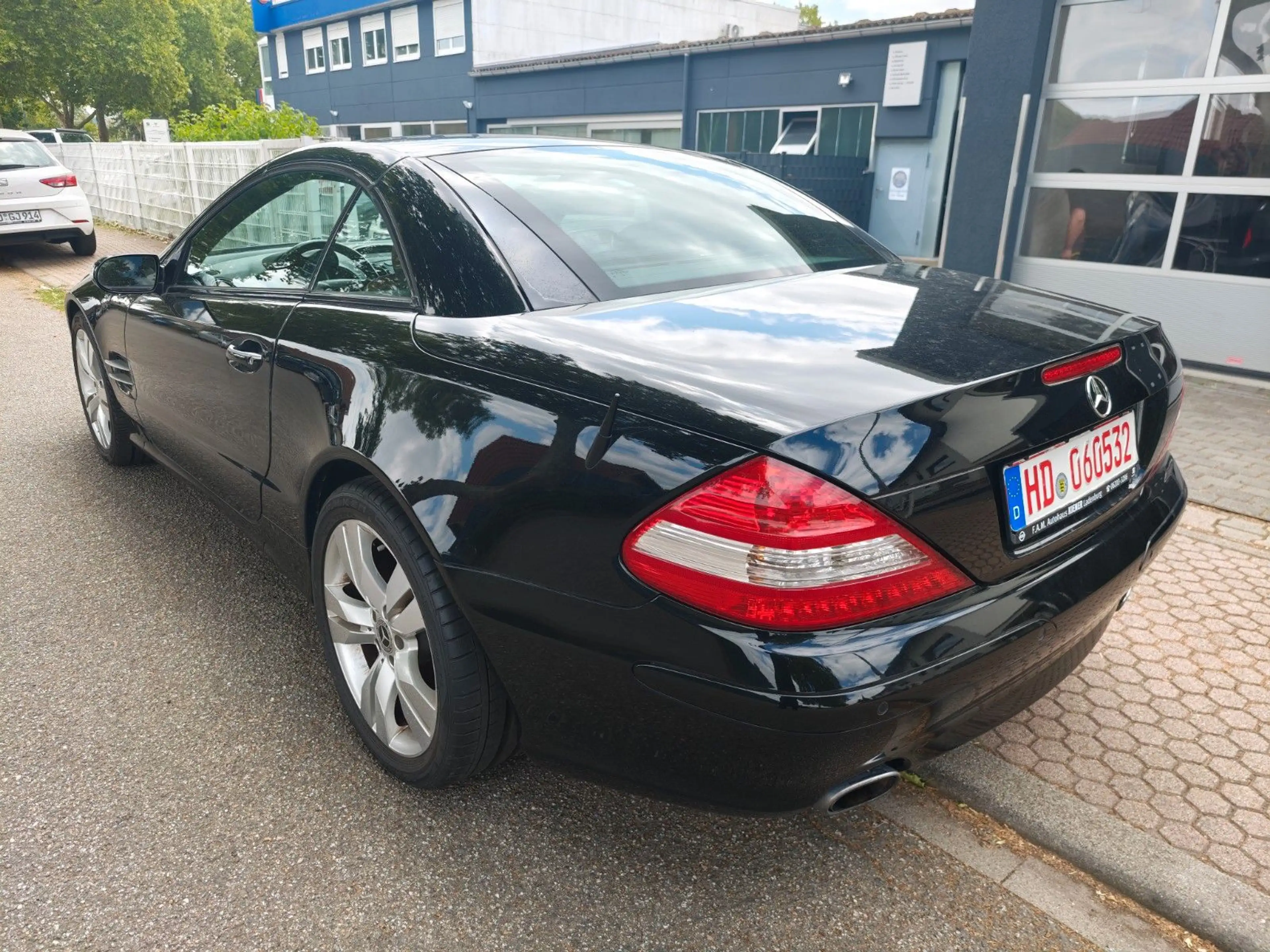 Mercedes-Benz SL 350 — photo 3