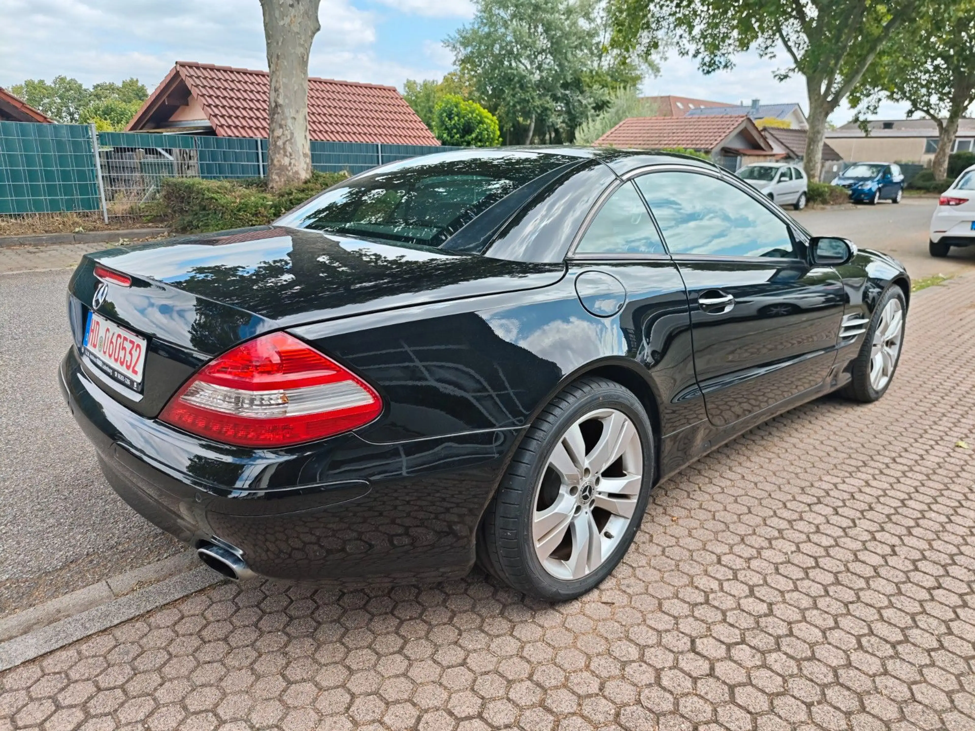 Mercedes-Benz SL 350 — photo 8