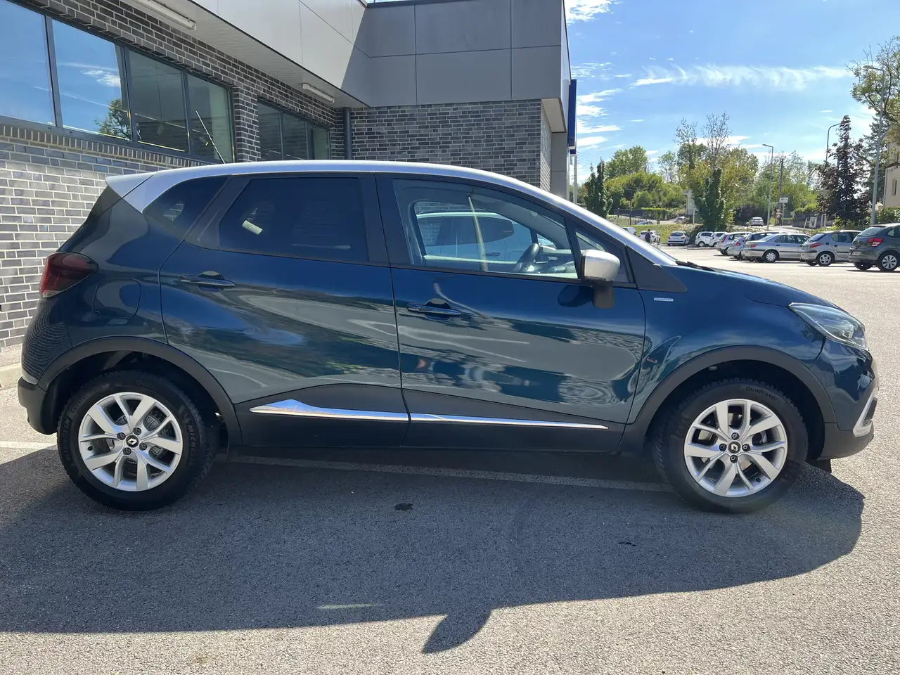 Renault Captur — photo 4