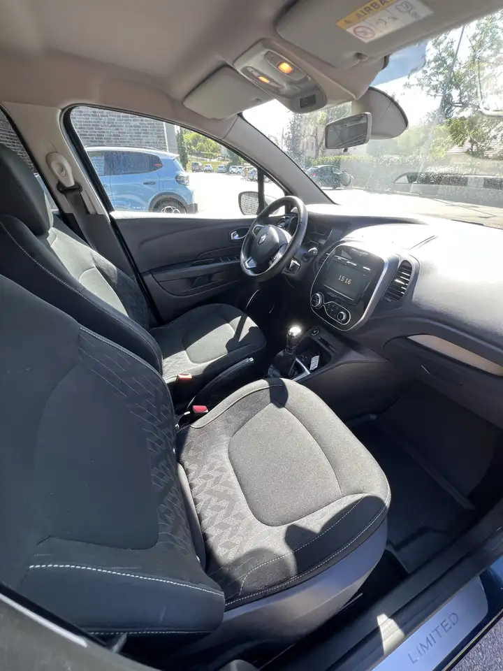 Renault Captur — photo 11