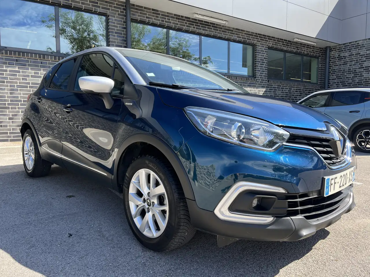 Renault Captur — photo 3