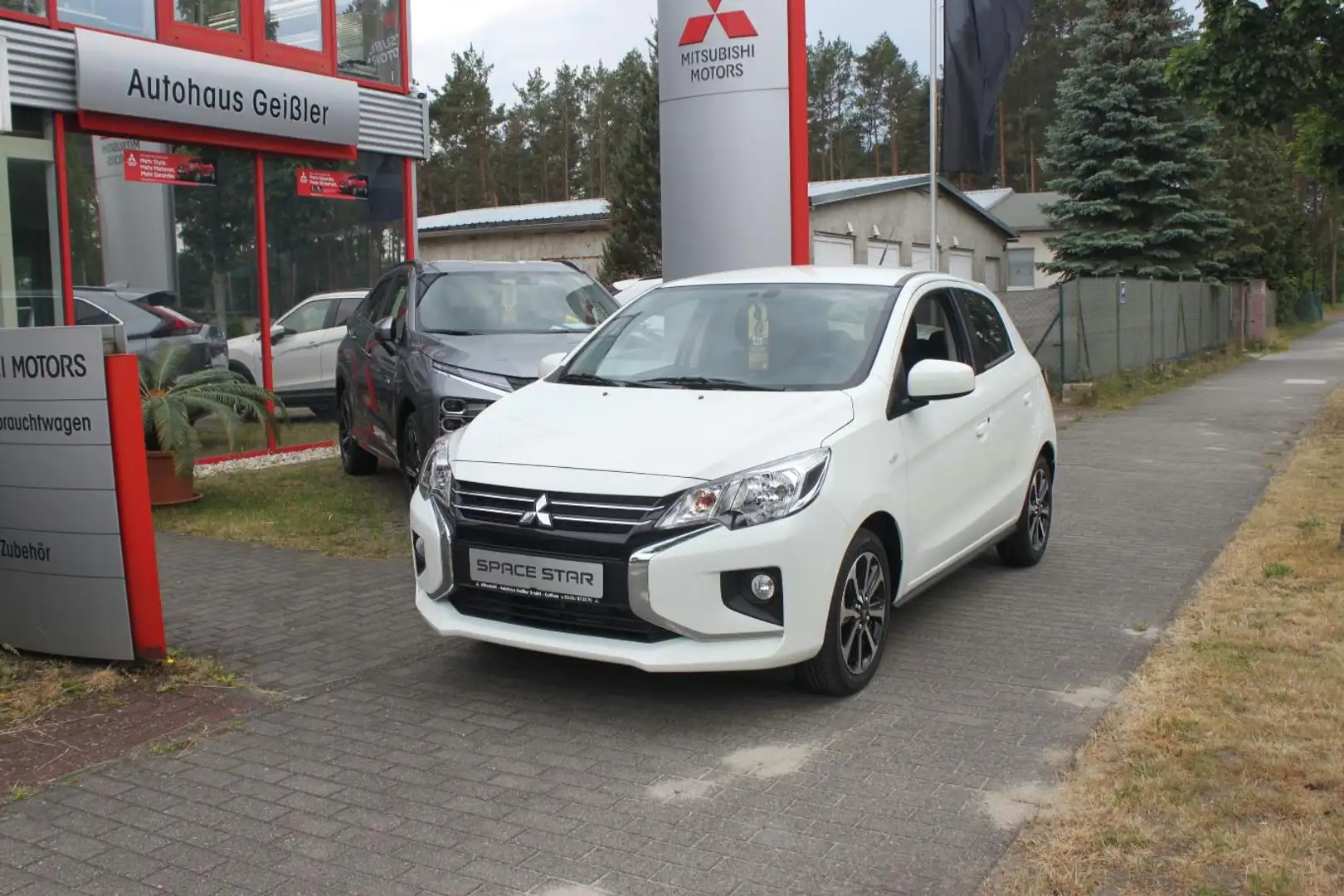 Mitsubishi Space Star Select+ 1.2 MIVEC ClearTec 5-Gang Blanco - 1