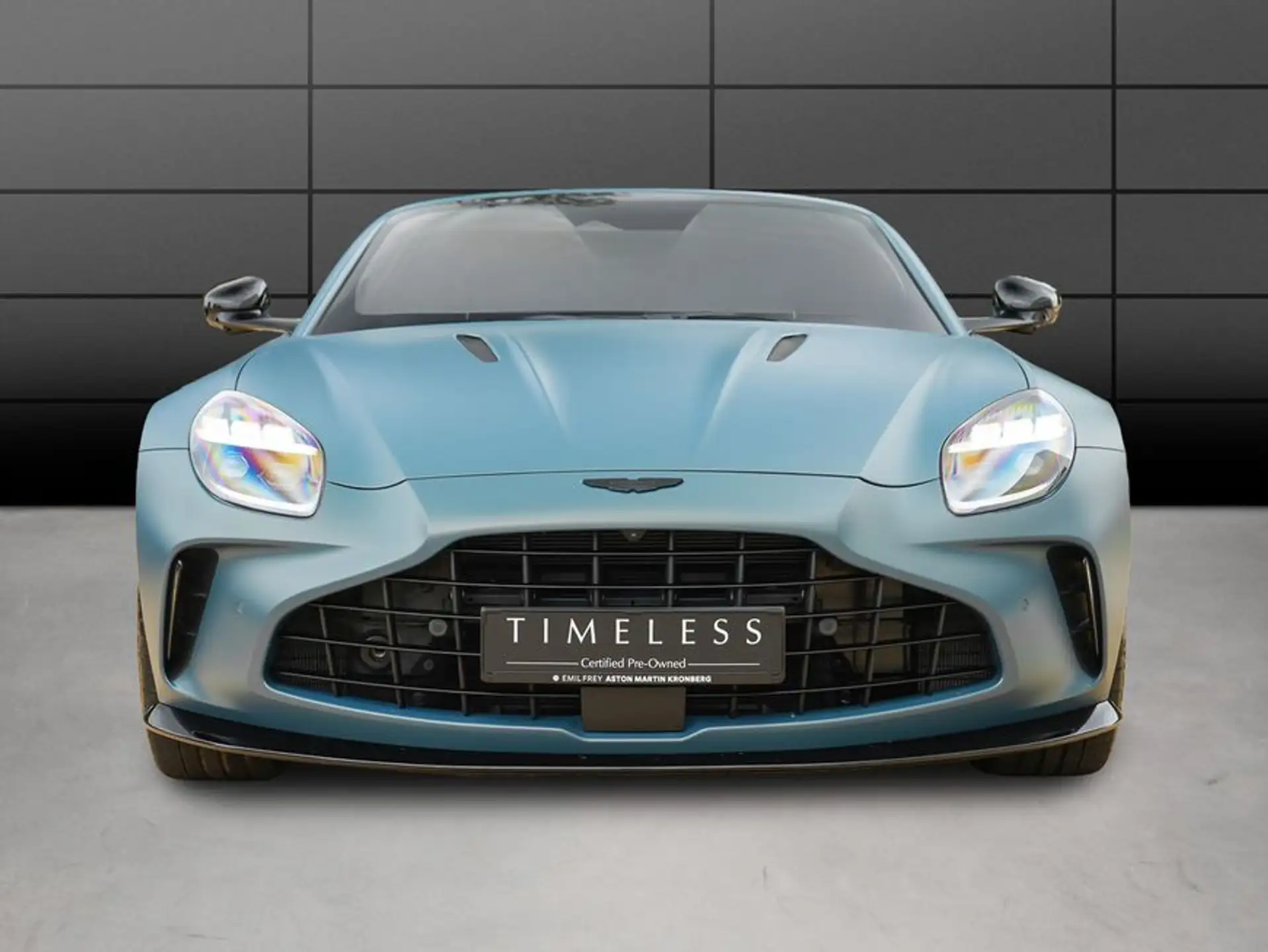 애스턴마틴 밴티지 V8 Coupe 2025 청록 사진 4