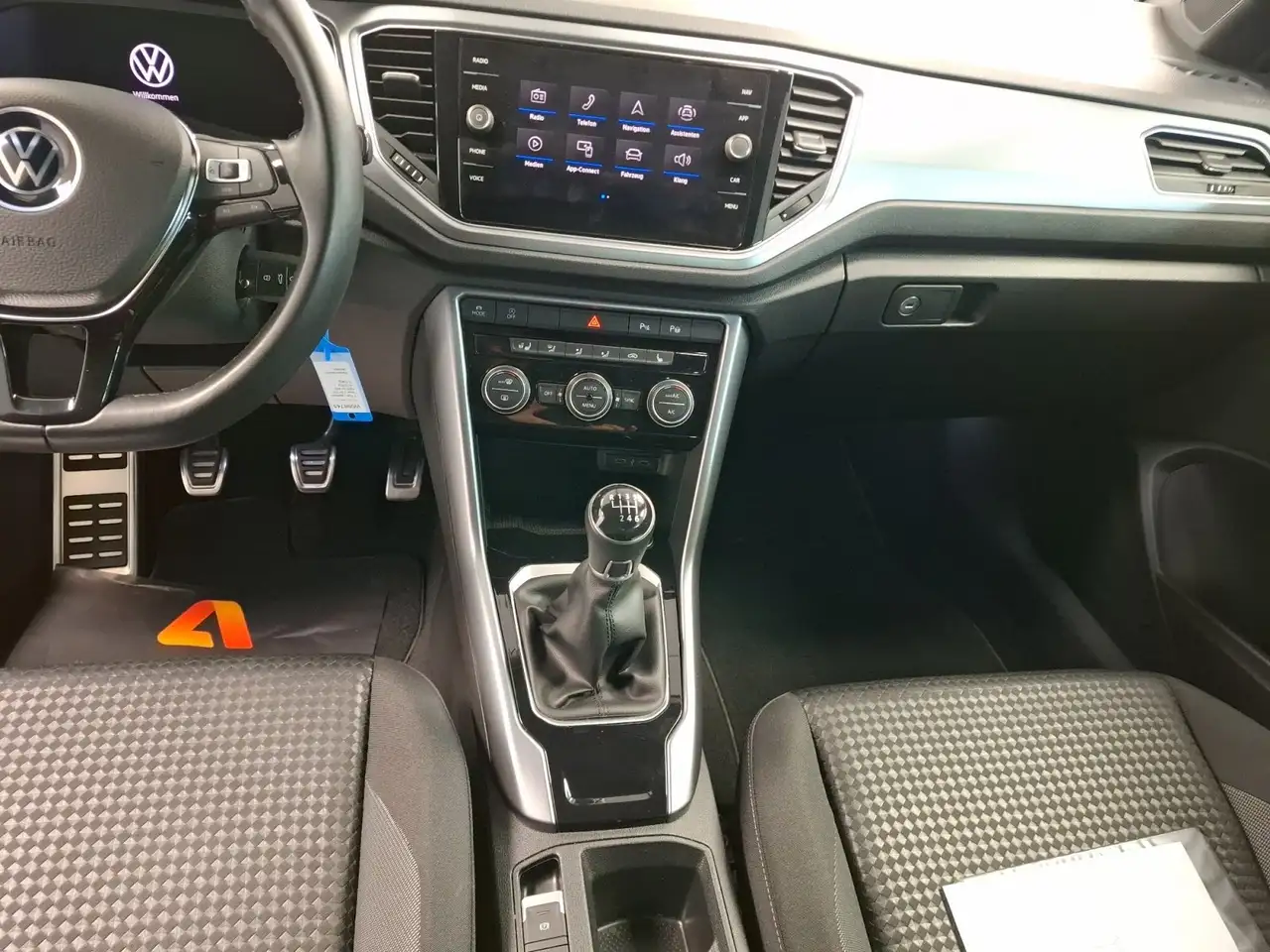 Volkswagen T-Roc Cabriolet 1.0 TSI Active LED RFK Navi SHZ 9