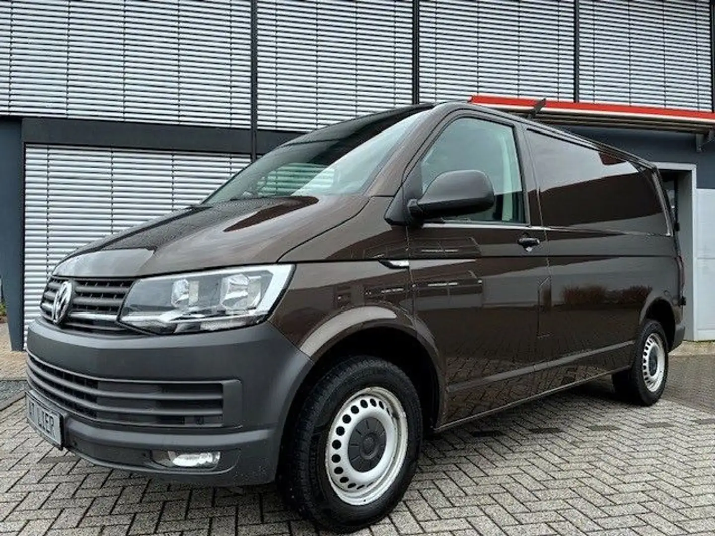 Volkswagen T6 Transporter Kombi Kasten EcoProfi 2,0 TDi Brun - 1