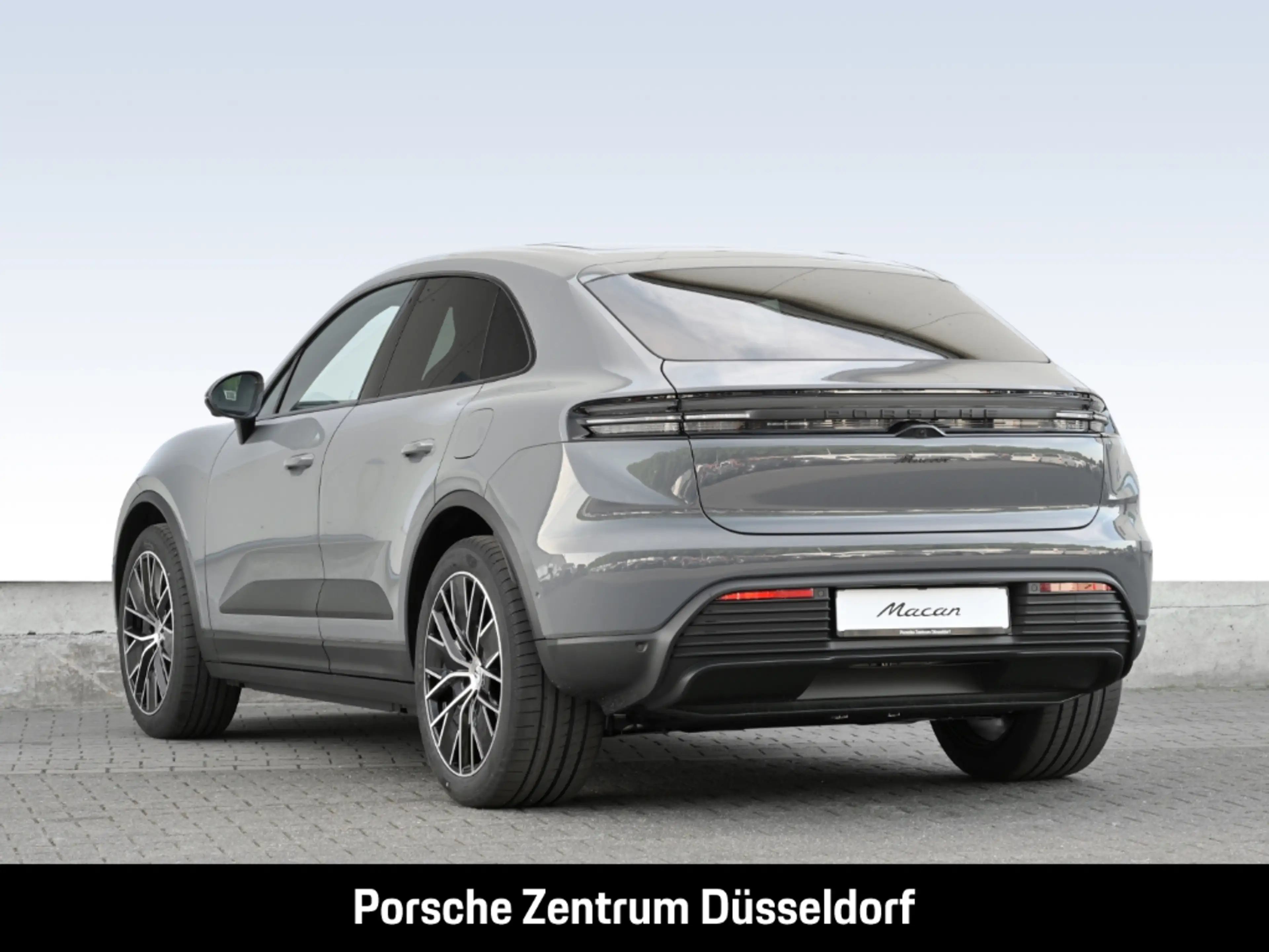 Porsche Macan BOSE LED-Matrix Panoramadach Surround-View — photo 3