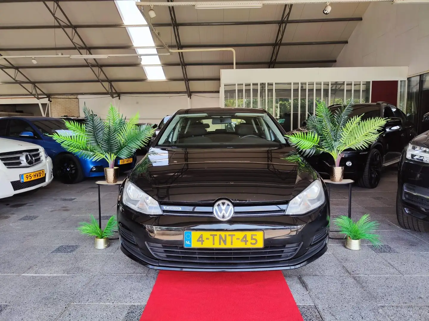 Volkswagen Golf 1.6 TDI 5DR BlueMotion CLIMA! 2014 Zwart - 1
