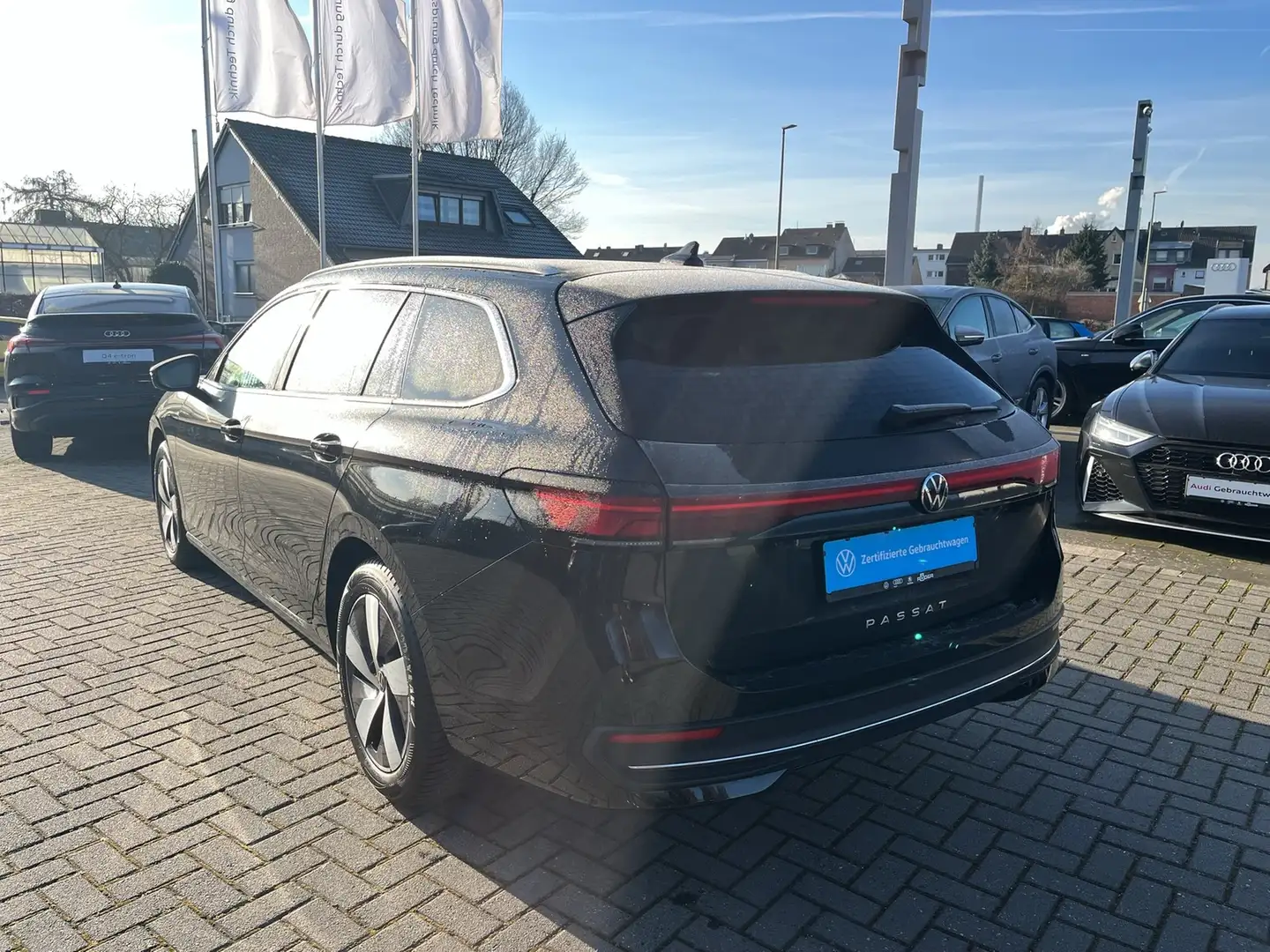 Volkswagen Passat Variant 2.0 TDI Business Schwarz - 2