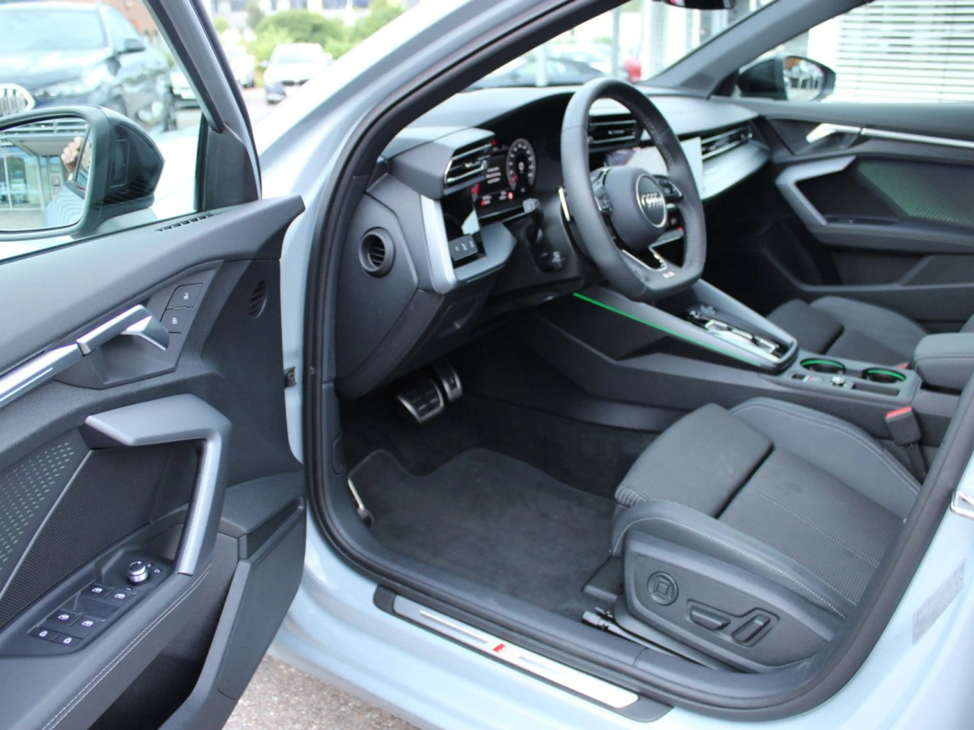 Audi A3 35TFSI SB S line Matrix ACC Kamera el.Sitz18 — photo 9