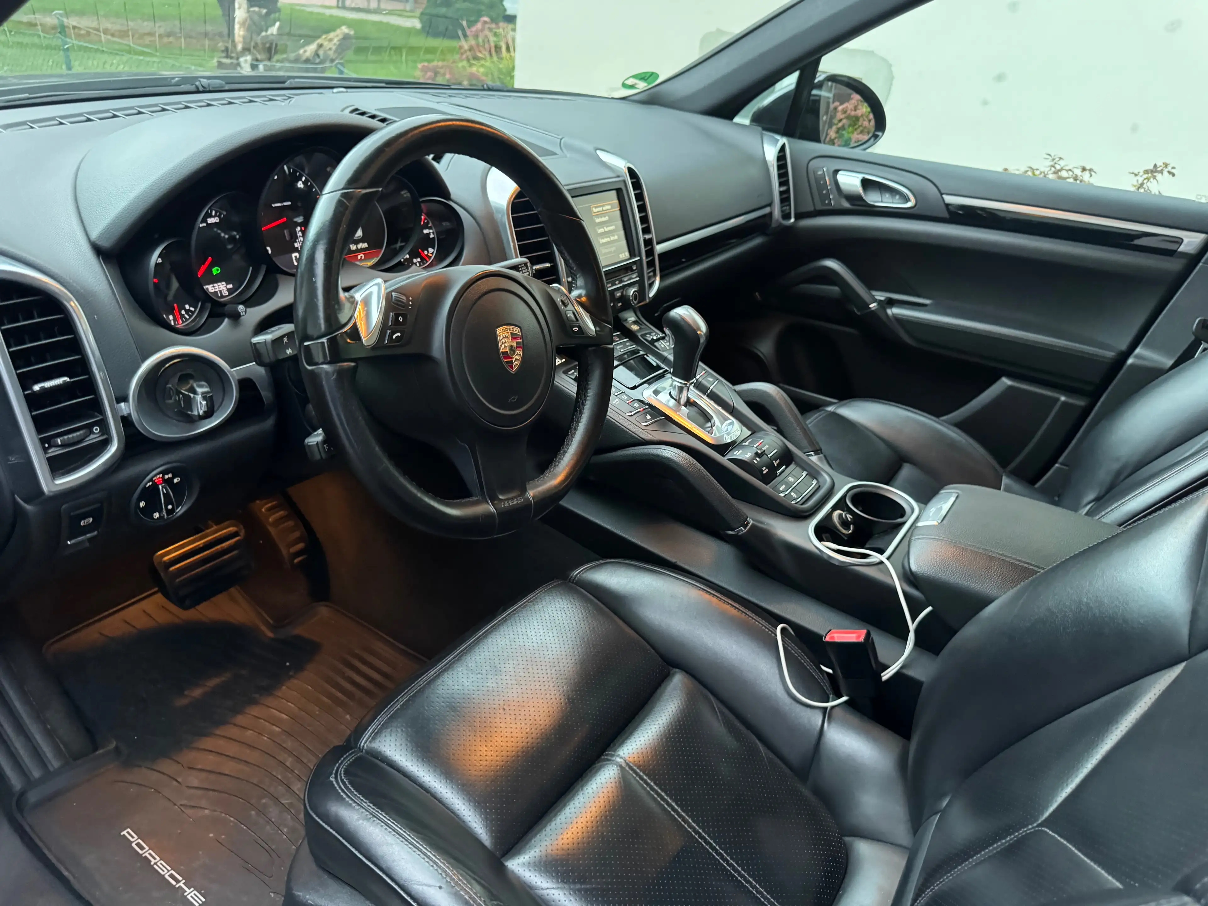 Porsche Cayenne Diesel — photo 11