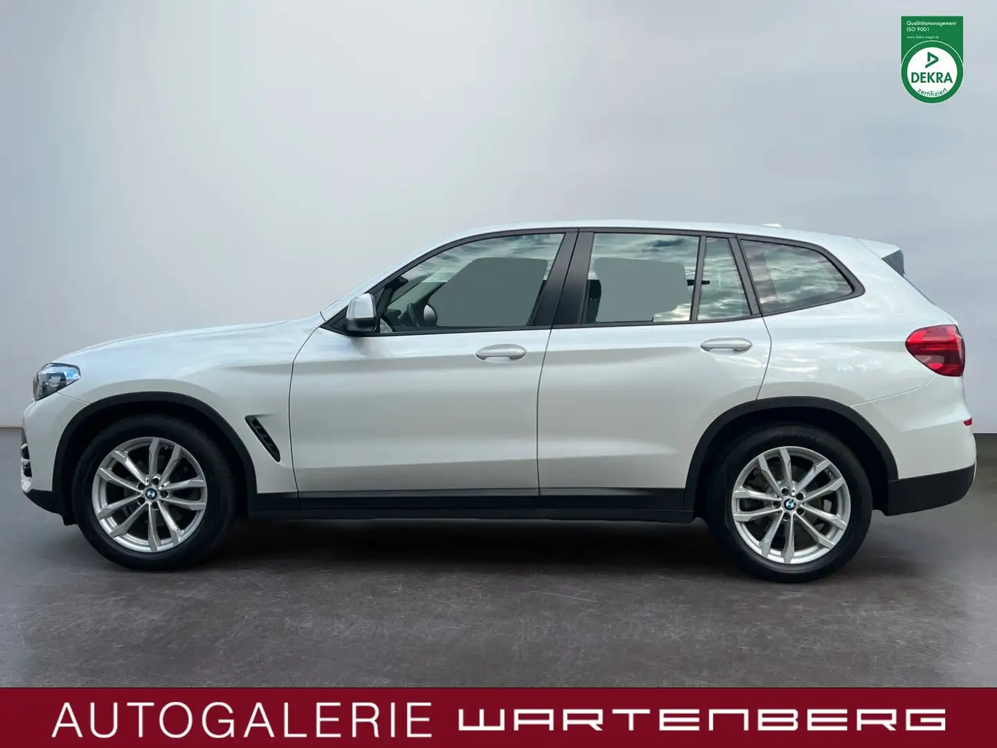 BMW X3 xDrive 20i/LED/AHK/3-ZONEN/UNFALLFREI/ Weiß - 2