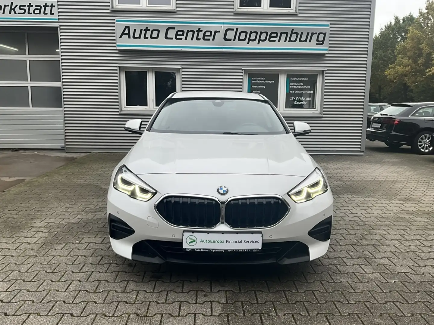 BMW 218 i Gran Coupe Connected Professional Automatik Weiß - 2