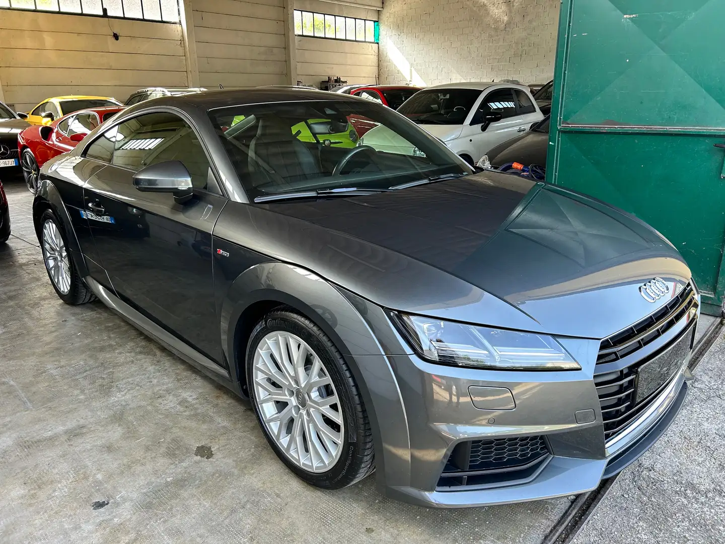 Audi TT 2.0 td S line coupé 185cv Grigio - 1