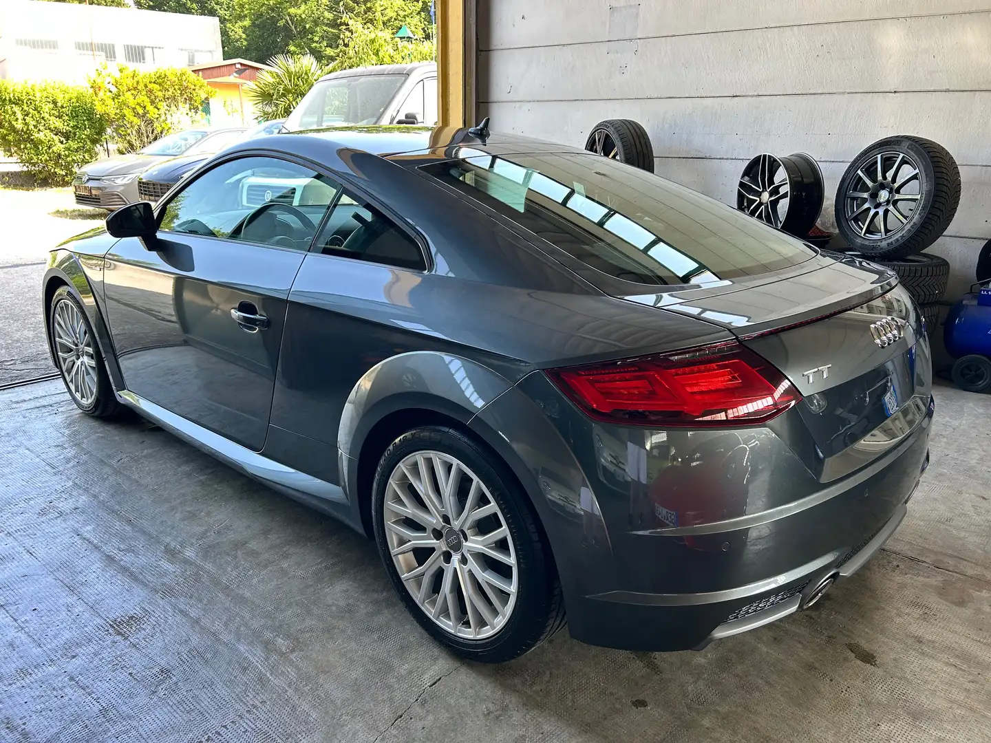 Audi TT 2.0 td S line coupé 185cv Grigio - 2