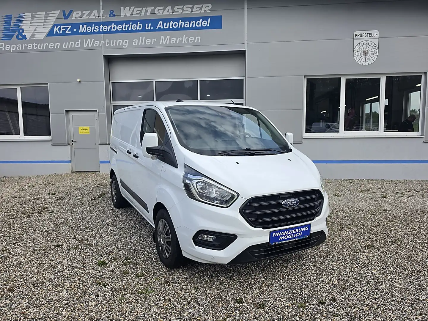 Ford Transit Custom 2.0 TDCi 300 L1 Automatik / AHK / GARANTIE Weiß - 2