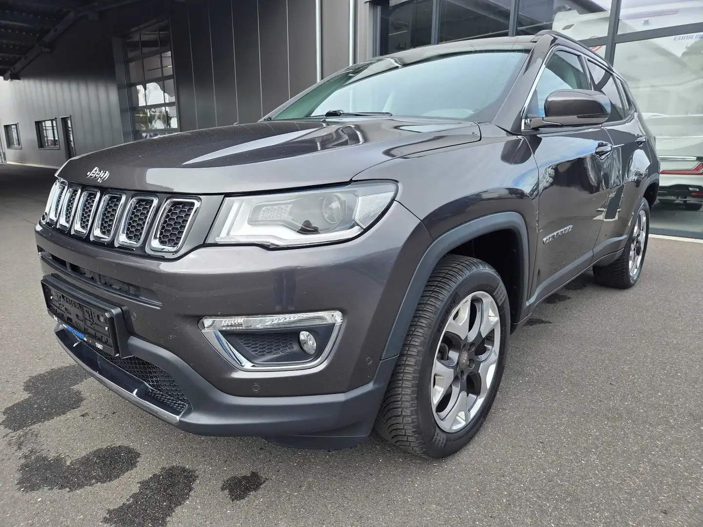 Jeep Compass MultiAir 1.4 Allrad Limited Autom. NAV KAM Gris - 1