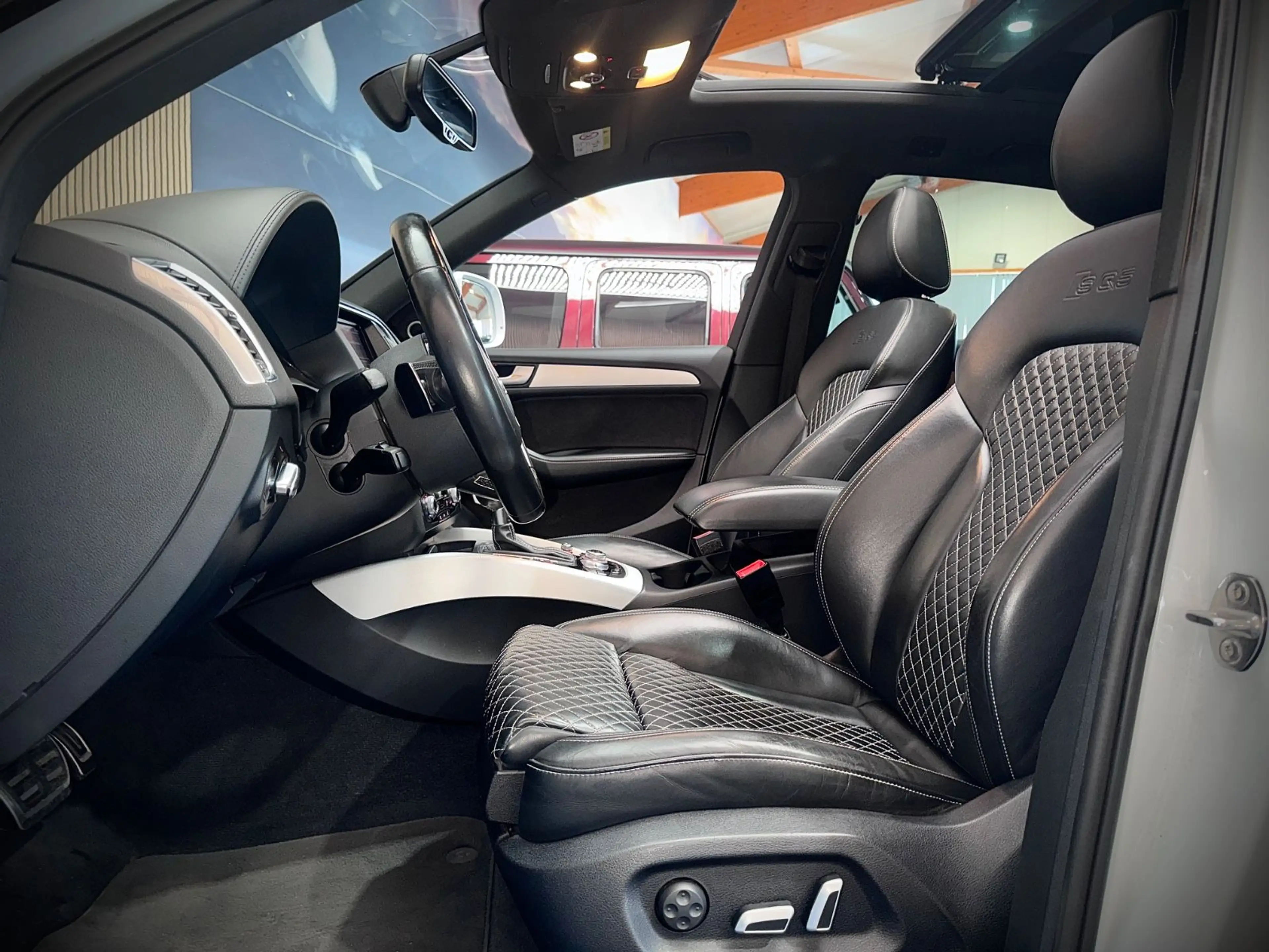 Audi SQ5 3.0 TDI*COMPETITION*QUATTRO*PANO*B&O* — photo 12