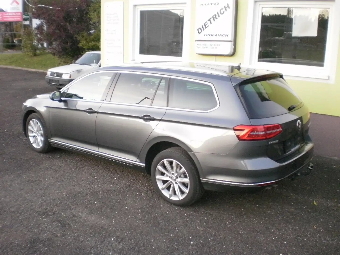 Volkswagen Passat Variant Passat Variant Highline 2,0 TDI SCR DSG Highline Grau - 2