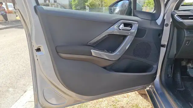 Peugeot 2008 view 7
