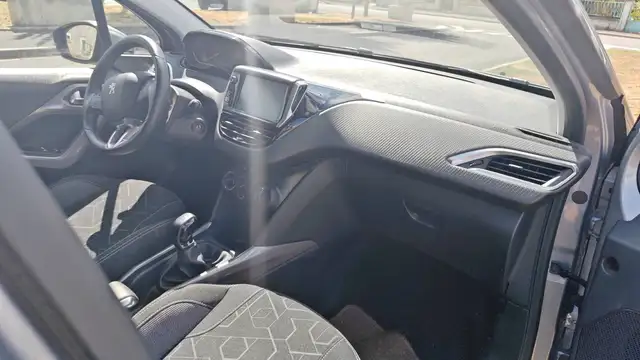 Peugeot 2008 view 10