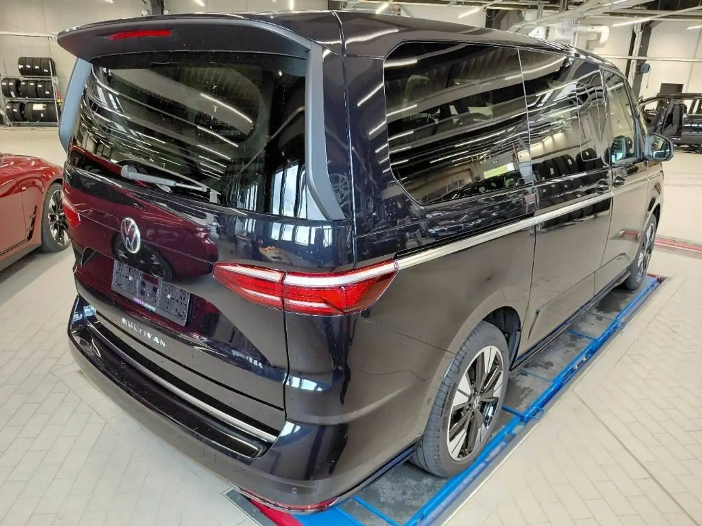 Volkswagen T7 Multivan Style lang*19Zoll*PANORAMA*TISCH*AHK*Standh*el.T Schwarz - 2