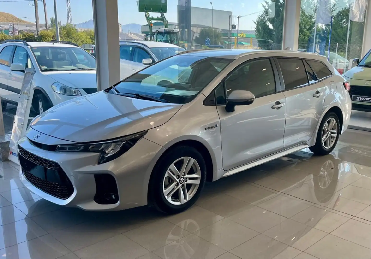Suzuki Swace 1.8 HEV GLE AUTO 140 5P - 1