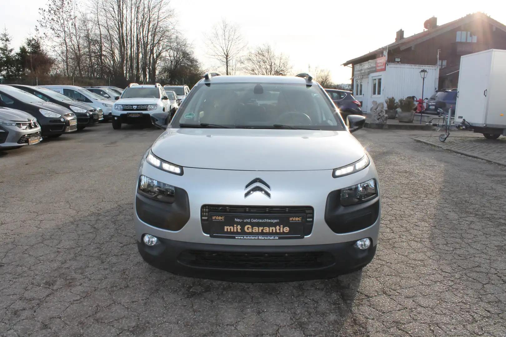 Citroen C4 Cactus 1.6 HDI KLIMA RFK AHK ALU SHZ EURO 6 Grau - 2