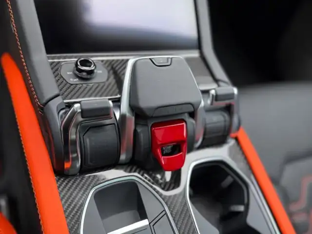 Lamborghini Urus URUS SE MY26 Ansicht 9