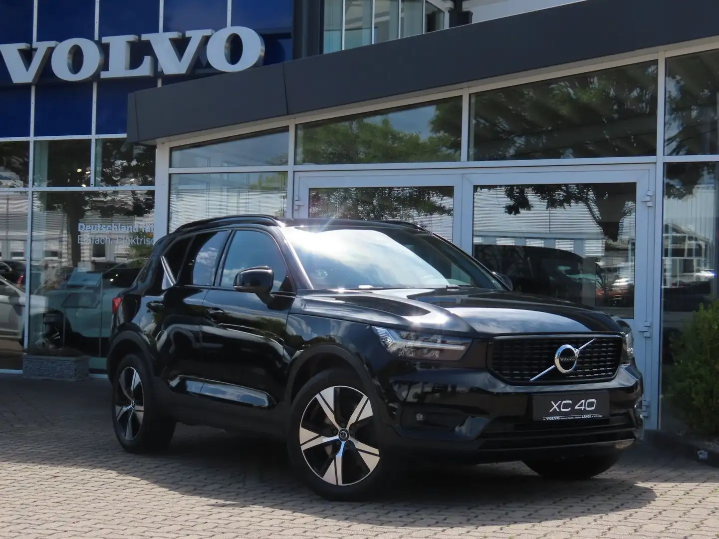 Volvo XC40 R Design Recharge Plug-In Hybrid 2WD Negro - 1
