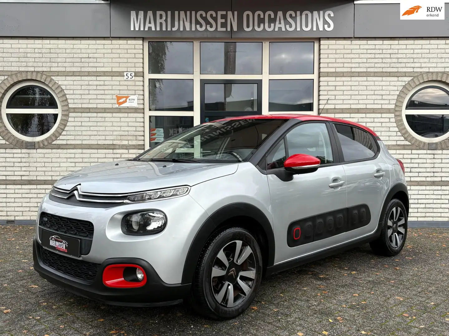 Citroen C3 1.2 PureTech Feel |Navi,Carplay,PDC,Cruise| Argent - 1