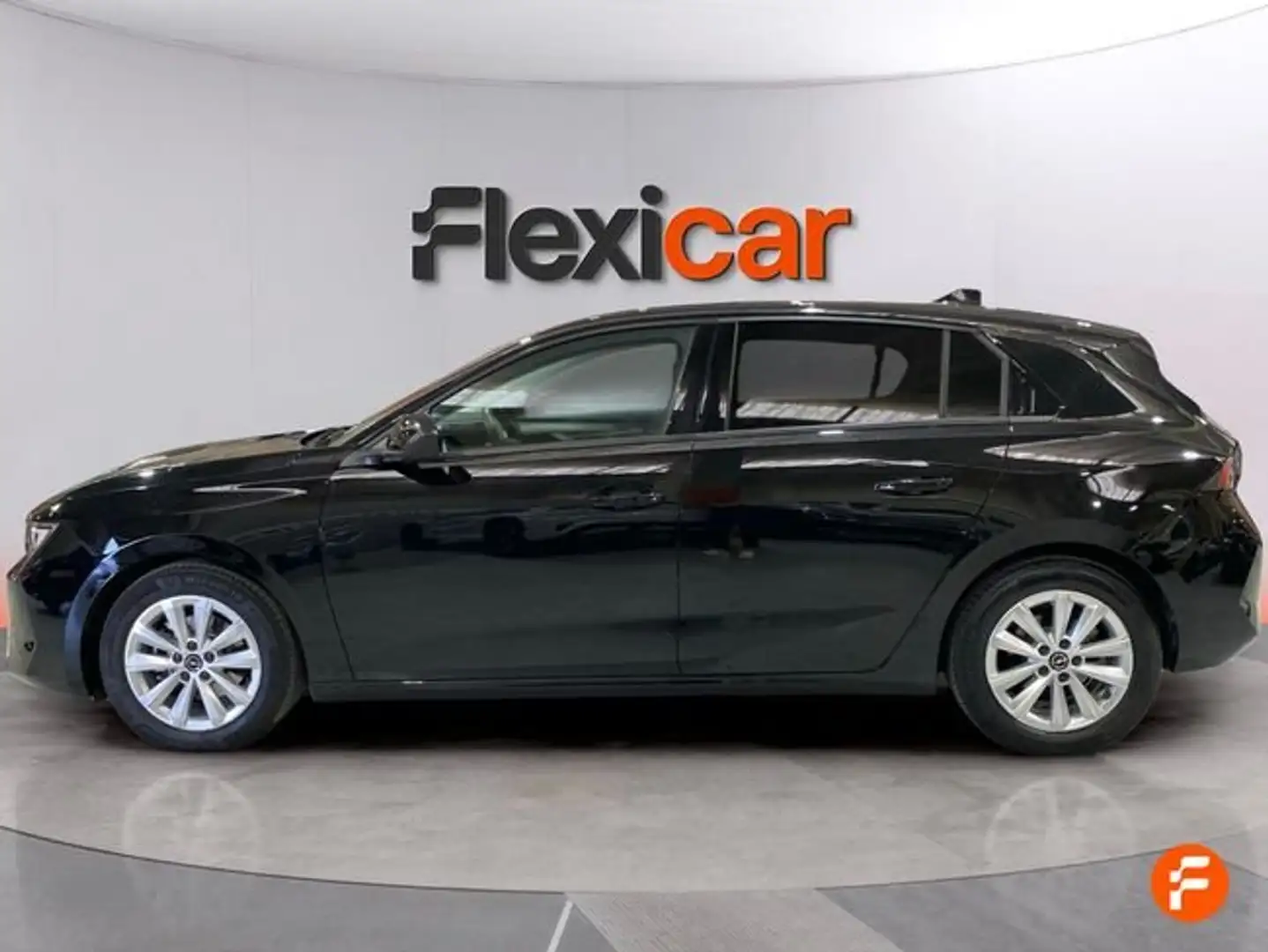 Opel Astra 1.2T XHL S/S Edition 110 Negro - 2