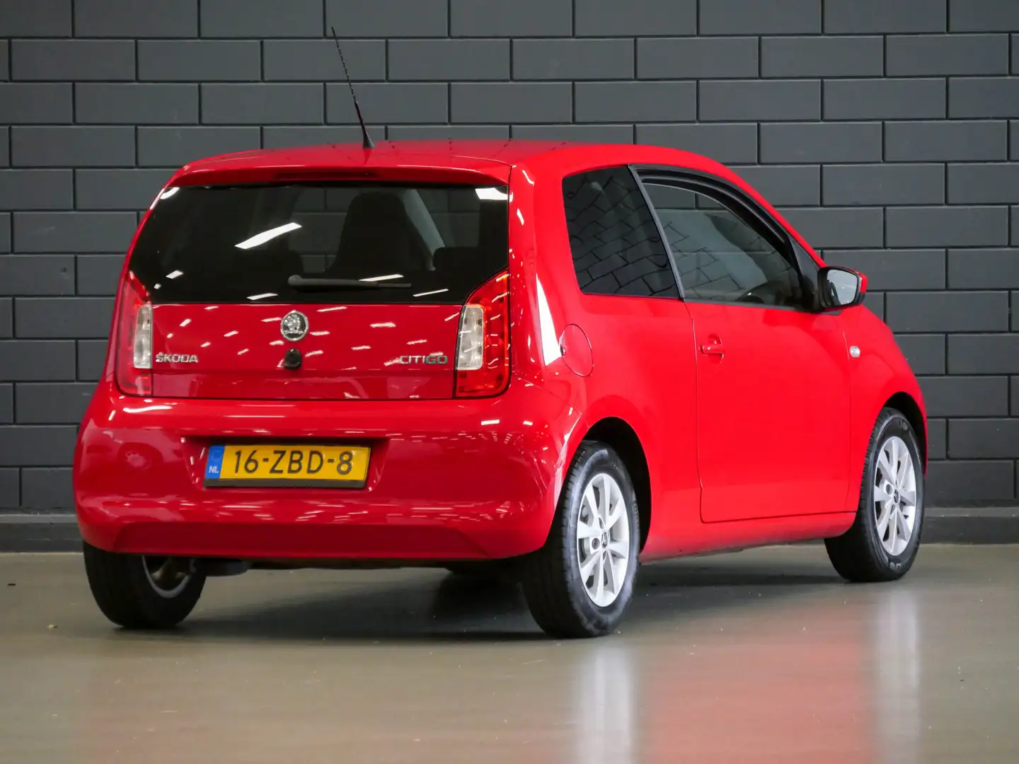 Skoda Citigo 1.0 Greentech Tour | AIRCO | Rood - 2
