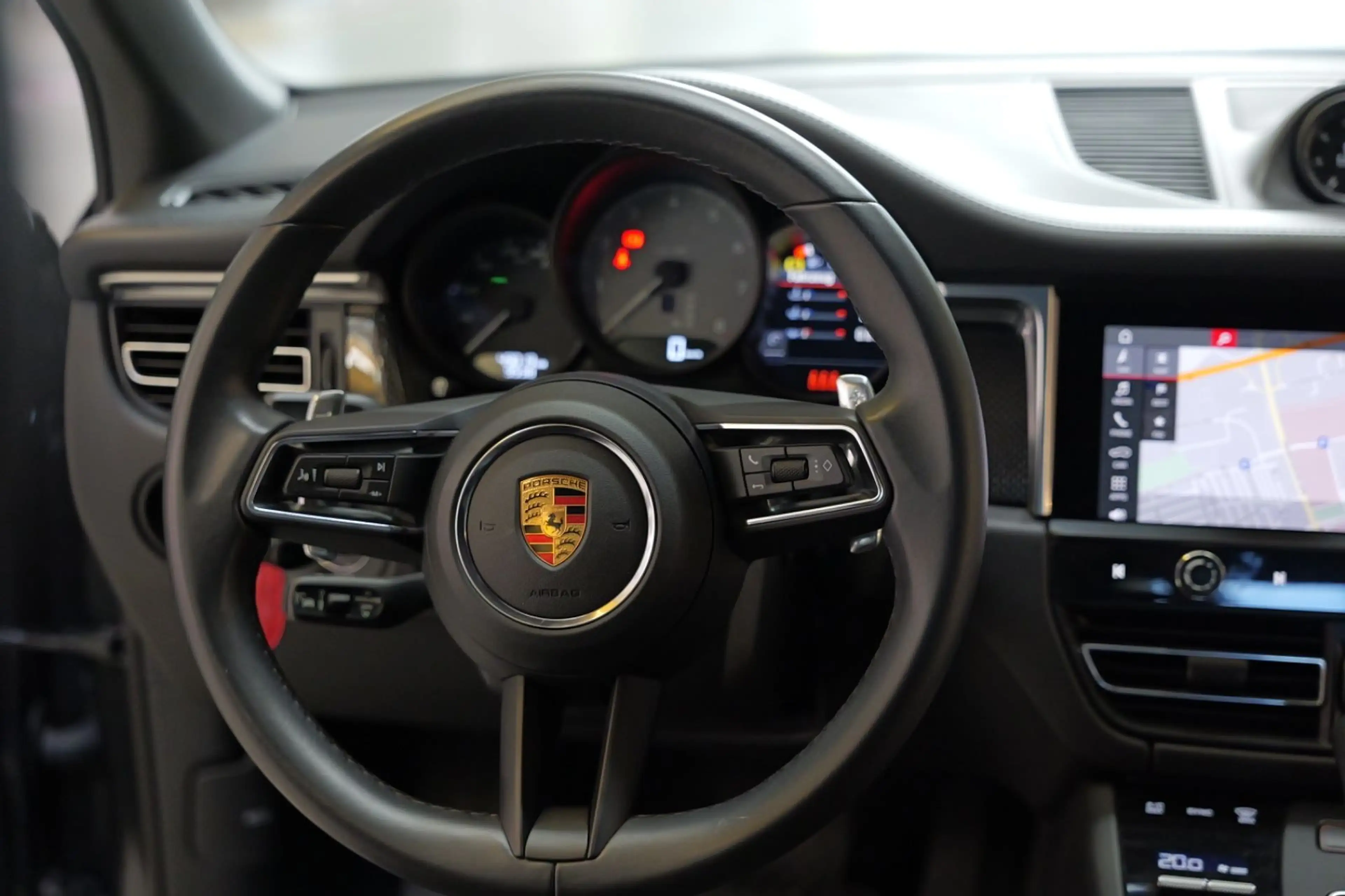 Porsche Macan S *LED*PANO*21"*Luftfederung*PASM*BOSE — photo 13