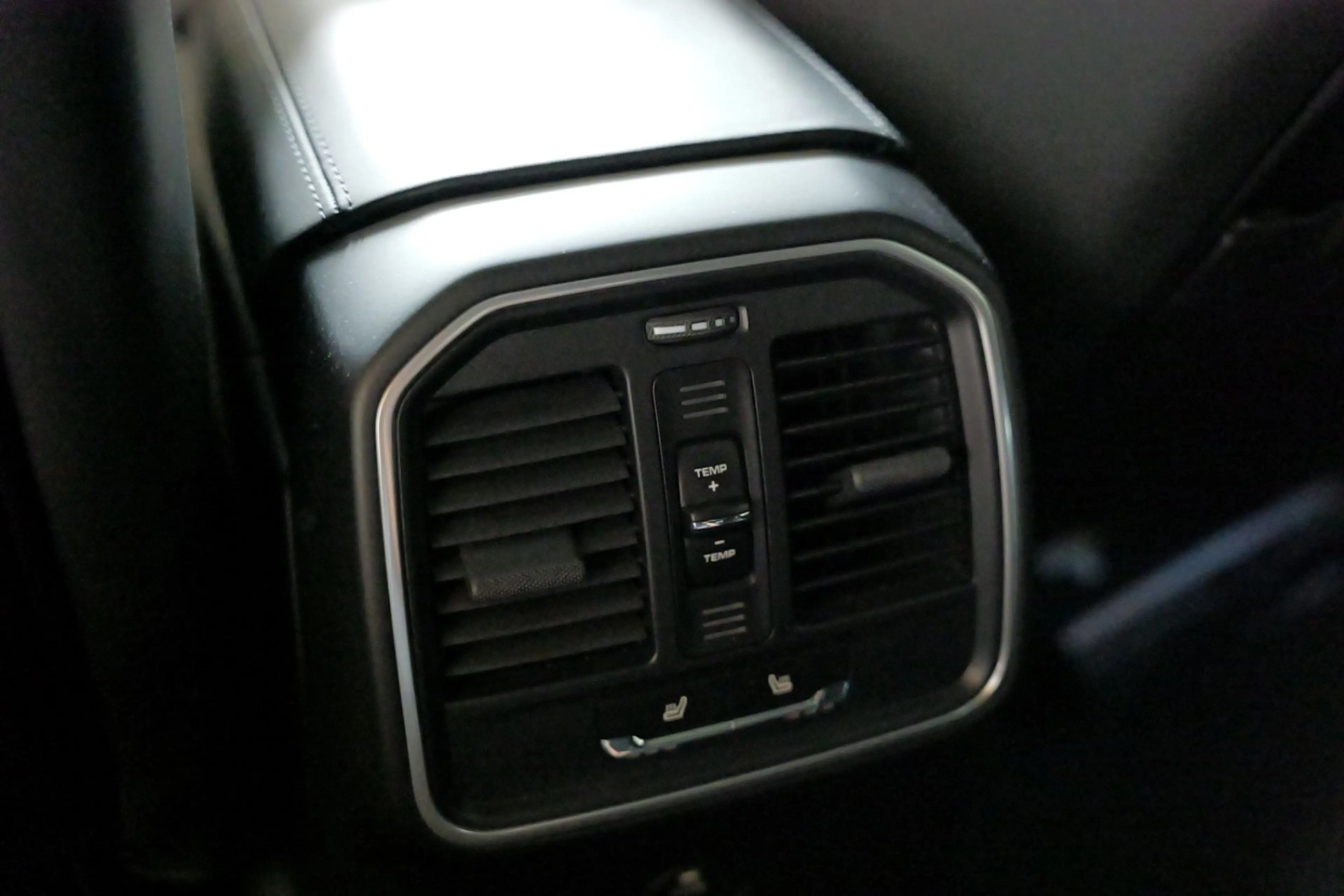 Porsche Macan S *LED*PANO*21"*Luftfederung*PASM*BOSE — photo 15