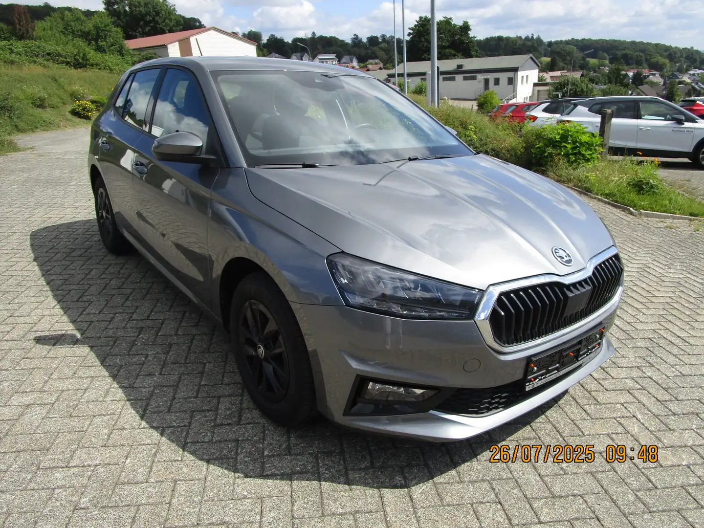 Skoda Fabia 1.0 TSI Selection Grau - 2