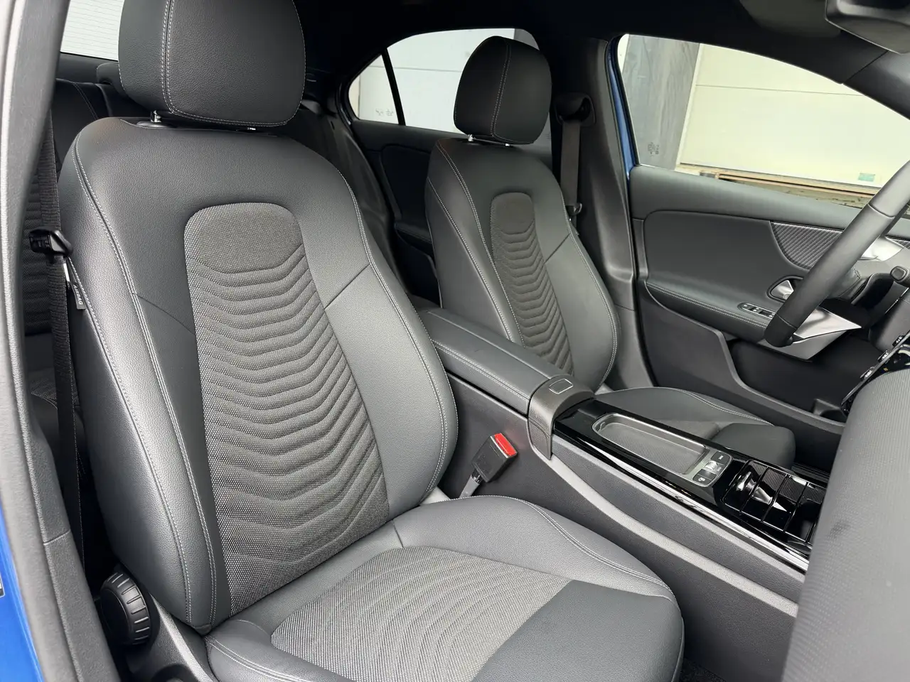 Mercedes-Benz A-Class d Limousine Progressive LED MBUX Rü-Kamera, миниатюра 27