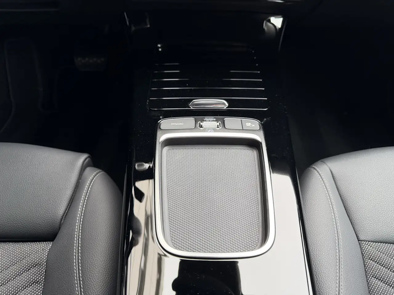 Mercedes-Benz A-Class d Limousine Progressive LED MBUX Rü-Kamera, миниатюра 23