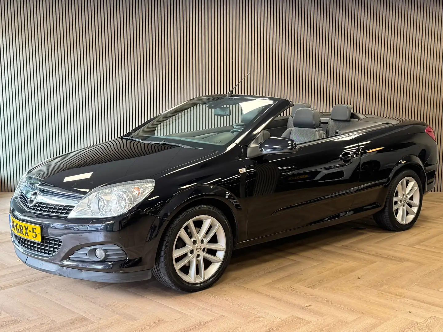 Opel Astra TwinTop 1.8 Temptation AUT. HARD-TOP KEYLESS-GO NA Schwarz - 2